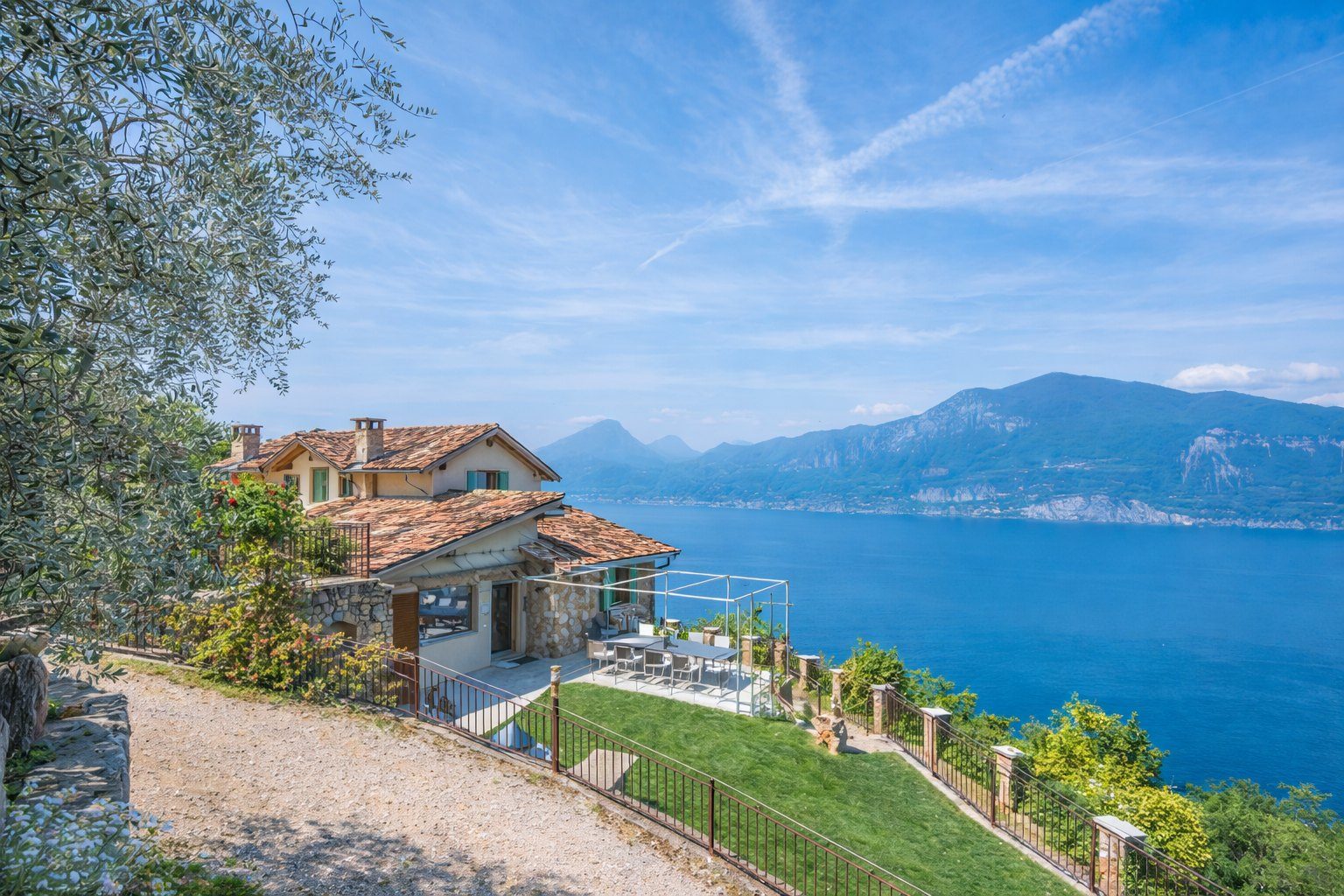 Ferienimmobilie mit Seeblick am Gardasee